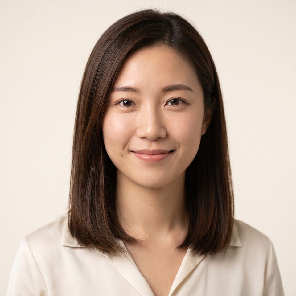 泓睿助理小晴，提供粵語、普通話及英語債務諮詢查詢